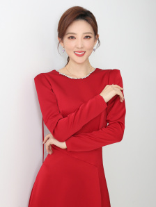 导演兼编剧陈思诚，总制片人钱重远，领衔主演刘昊然，特别出演吴彦祖、俞飞鸿，主演任璐遥、陈雨锶集结亮相。